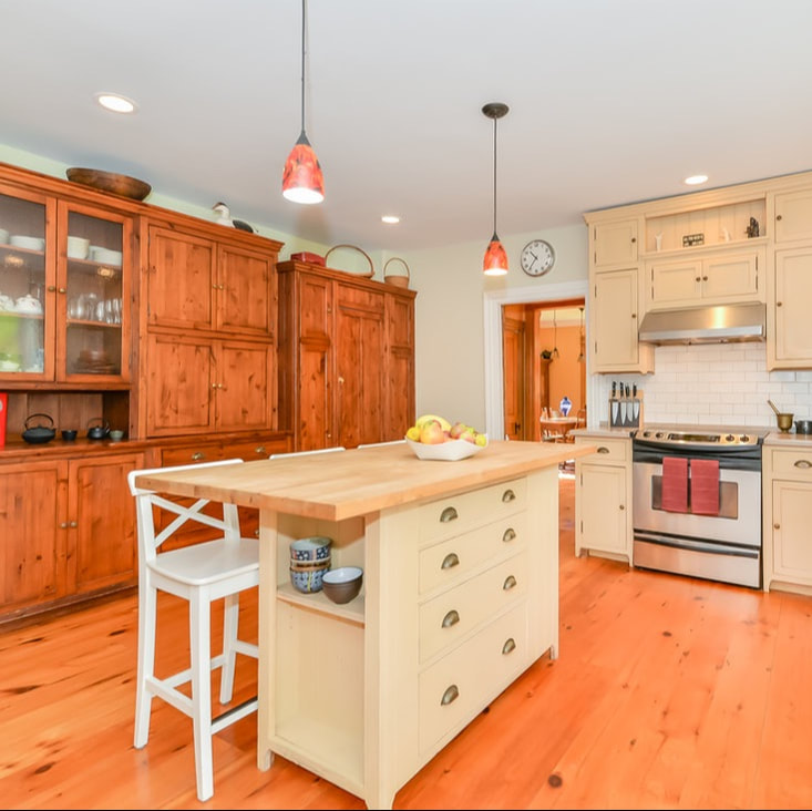 Eramosa home staging kitchen design